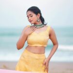 Kaavya Arivumani Instagram - Feelin goldyy in my element ⚜️👑 Ft @kaavyaarivumanioffl shot by @studio212_photography Styled @indu_ig Makeup @vishaa_hairandmakeup Hairdo @anu_hairstylist_sareedrapist Wearing @maolia_3 Jewelry @fineshinejewels #kaavya#kaavyaarivumani