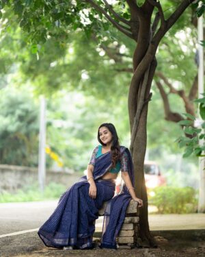 Kaavya Arivumani Instagram - நீ நிஜம் தானா இல்லை நிழல் தானா
பதில் கேட்கிறேன் கிடைக்காதா?🫶🏻
Cute silver earring :@dasya.in 
@dhanush__photography 
@jeevya_makeoverartistry 
@ever_green_fashion 
.

#kaavya#kaavyaarivumani