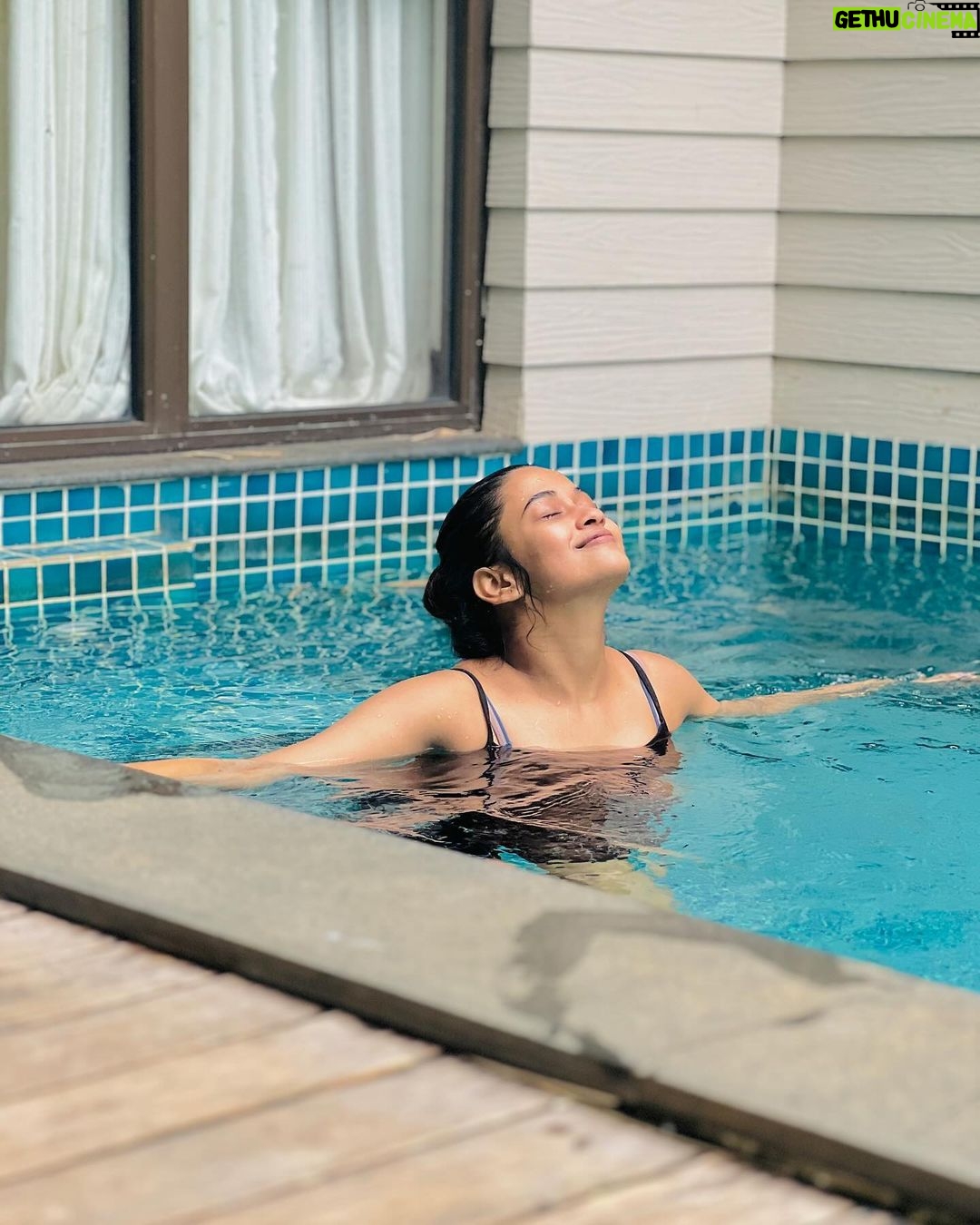 Kaavya Arivumani Instagram - Sunshine and good times β¨.,staycation vibes ππ @morickapresort Thankyou for having me ππ»π Authentic aura and the natural bliss here is just wow βΊοΈ #kaavya#kaavyaarivumani #staycation#trip#vacation #wayanad #wayanaddiaries Morickap Resort