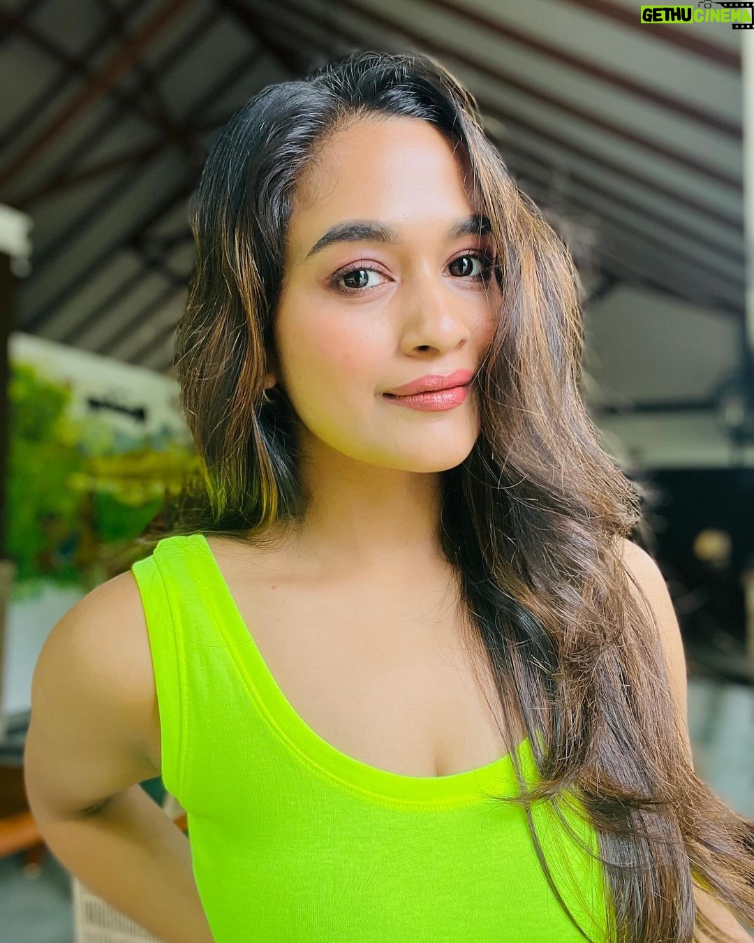 Kaavya Arivumani Instagram - Sunshine and good times β¨.,staycation vibes ππ @morickapresort Thankyou for having me ππ»π Authentic aura and the natural bliss here is just wow βΊοΈ #kaavya#kaavyaarivumani #staycation#trip#vacation #wayanad #wayanaddiaries Morickap Resort