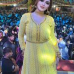 Kainaat Arora Instagram – Kainaat Arora live #Jamnagar 
.
Last night scenes …
.
Thank you #gujrat #jamnagar for Being So loving always .. indebted for life .. 
.
.
Talent manager : #priyankShah @business.manager_kainaat 
.
#kainnataroraa #kainaatarora #kainaataroraupdates #workstories #workscenes #dandiya #byebyenavratri2023 #byebyenavratri #kainaataroralive #kainaatarorafans