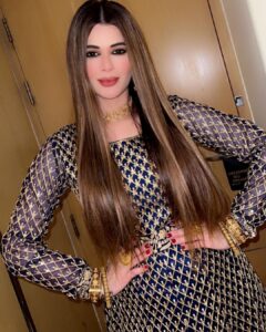 Kainaat Arora Instagram - Last night scenes .. . #Bilaspur #chattisgarh #raasdandiya #raasdandiya2023 . 👗: @polkadot_designerstudio Talent manager : @business.manager_kainaat #priyankshah Captured & directed By ( #PriyankShah 🙏 ) . #gratitude #humbeled #Compassion #beautifulchhatisgarh #dandiyanight #garba #navratri #jaimatadi❤ #kainaataroraupdates