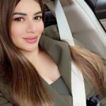 Kainaat Arora Instagram - See you #Bilaspur today at #Raasdandiya 🙏🙏🙏 . . . ✈️✈️✈️ #kainaatarora #WorkDayAhead #WorkScenes #worktravel Chhatrapati Shivaji International Airport