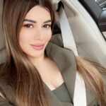 Kainaat Arora Instagram - See you #Bilaspur today at #Raasdandiya 🙏🙏🙏 . . . ✈️✈️✈️ #kainaatarora #WorkDayAhead #WorkScenes #worktravel Chhatrapati Shivaji International Airport