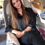 Kainaat Arora Instagram - Another day Another ✈️ ✈️✈️ . . . #kainnataroraa #kainaatarora #flyingtime #travelscenes #goodtimes Emirates A380 Business class