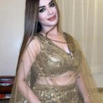 Kainaat Arora Instagram - Truly .. Madly .. Deeply ... .. 💓 . . . . 📷 : @business.manager_kainaat Talent manager : #Priyankshah Designer #bharatandreshma @bharat_reshma #workscenes #appearance #kainaatarora