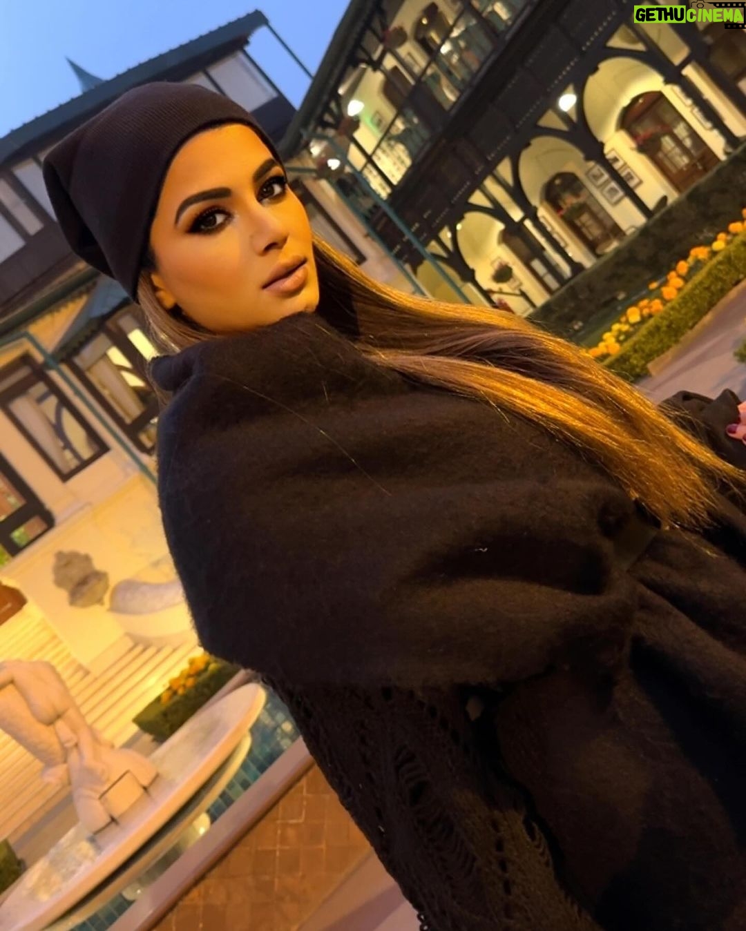 Kainaat Arora Instagram - A great week spent at @welcomhotelthesavoy For my birthday to be tmrw 2nd December π Iβm all set To begin a new journey of my life In coming year .. could not have asked for the Better way to begin the new beginnings πππ thank u for all the love & ROCK SOLID LOVE AND SUPPORT TO THE ONES Who were there through thick and thin .. you guys have my heart ππππ & To the ones who messed up I HAVE ALL SMILES FOR UR COMING FUTURE with utmost humility . . . Gratitude & Forever greatful to The ones who made it worth while & Also greatful to the ones who made it Difficult during times and situations .. bcz of all of you I M SHINING BRIGHT & Moving Ahead with more gratitude & Utmost humbleness & gratitude & Grace π«Ά . . . #savoyhotelmussoorie #welcomhotelsavoy #mussoorie #Kainaatarora #birthdaygirl 2Nd December π«Άππ β Grace β π«Άπ«Άπ«Ά Welcomhotel by ITC Hotels, The Savoy, Mussoorie