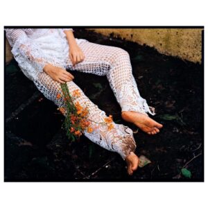 Kalki Koechlin Instagram - The garden series: 
Photography @yashyeri 
Assitant @thatkindofboy 
#artforartssake
#loveinthetimeofmadness
#nodigitalmanipulation