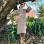 Kalki Koechlin Instagram - In my mother’s garden… #sustainablefashion #wearwhatyoucareabout Kurta @grassrootbyanitadongre Kolhapuris @sandalwali_ Mention @elevate_promotions