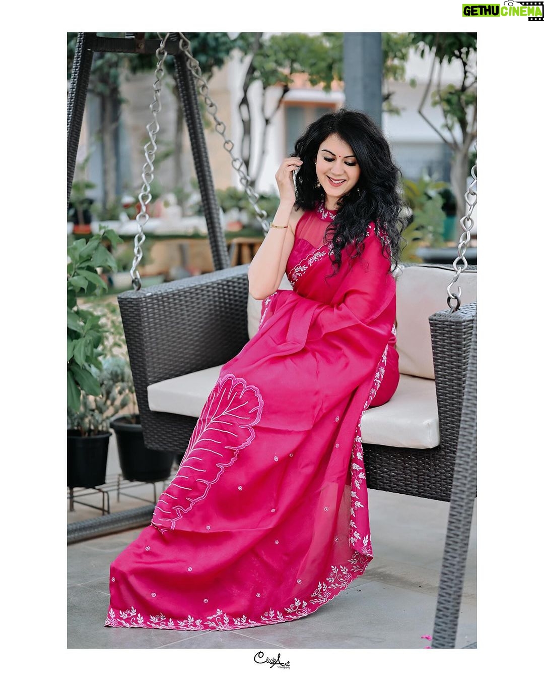 Kamna Jethmalani Instagram - #kamnajethmalani #kamna #model #modeling #actores #saree #fashion #actorslife #celebrities #celebrity #hollywood #famous #celebritystyle #celeb #photo #photography #photooftheday #fashionphotography #fashionphotographer #portrait #bangalore Bangalore, India