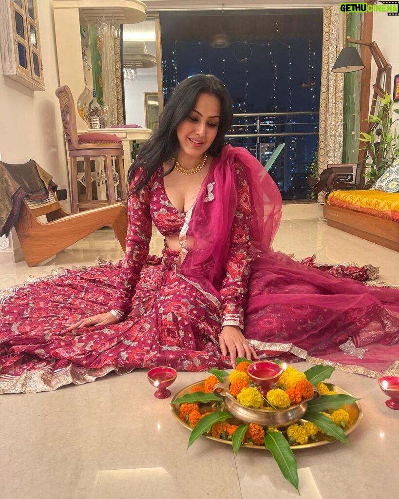 Kamya Punjabi Instagram - खुशियों का त्योहार सबको मुबारक हो ❤️ @aachho