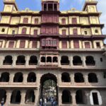 Kanchi Kaul Instagram - #indore diaries ….. #history #holkarpalace #incredibleindia #wanderlust #marathaempire #300yearsago #rajwada