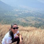 Kanchi Kaul Instagram - Some incredible slopes! Some incredible views ! #adrenaline #trek