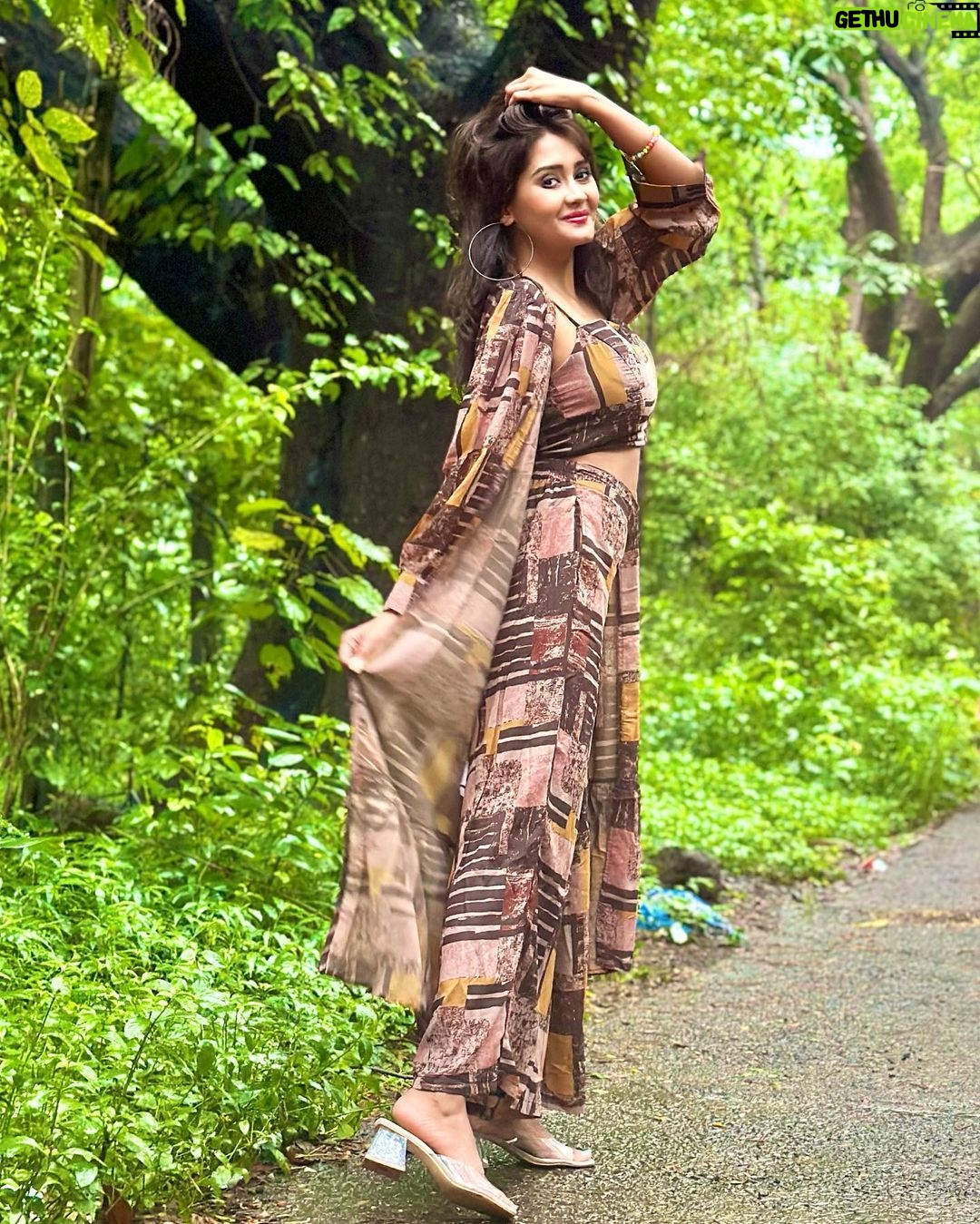 Kanchi Singh Instagram - “Smile. it’s the second-best thing you can do with your lips.” 🤪😉