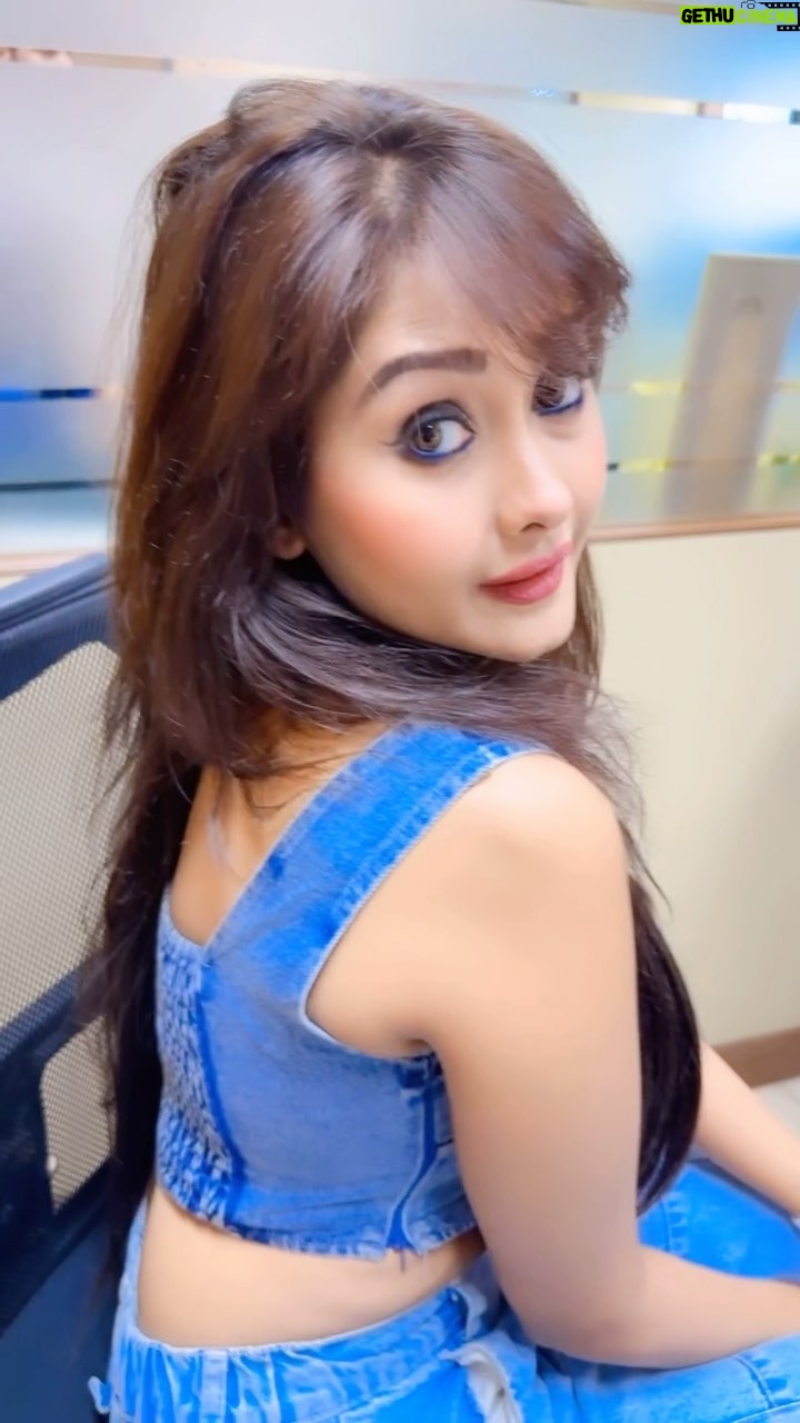 Kanchi Singh - 117.7K Likes - This just happened..
.
.
#rƩel #reelsinstagram #reelitfeelit #reelsvideo #reelkarofeelkaro #reelvideo