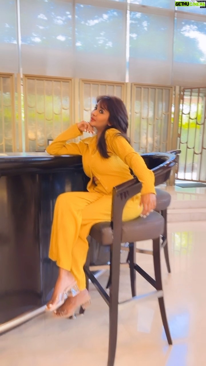 Kanchi Singh Instagram - 💛 . . #reelsvideo #reelsinstagram #reelitfeelit #reelitfeelit #reelkarofeelkaro #reelindia #reelkrofeelkro