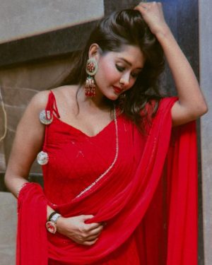 Kanchi Singh Instagram - You in the mood for some red?