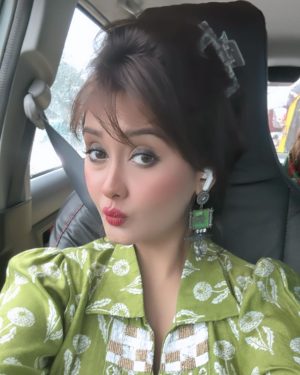 Kanchi Singh Instagram - Today💚 #ethinickindaday