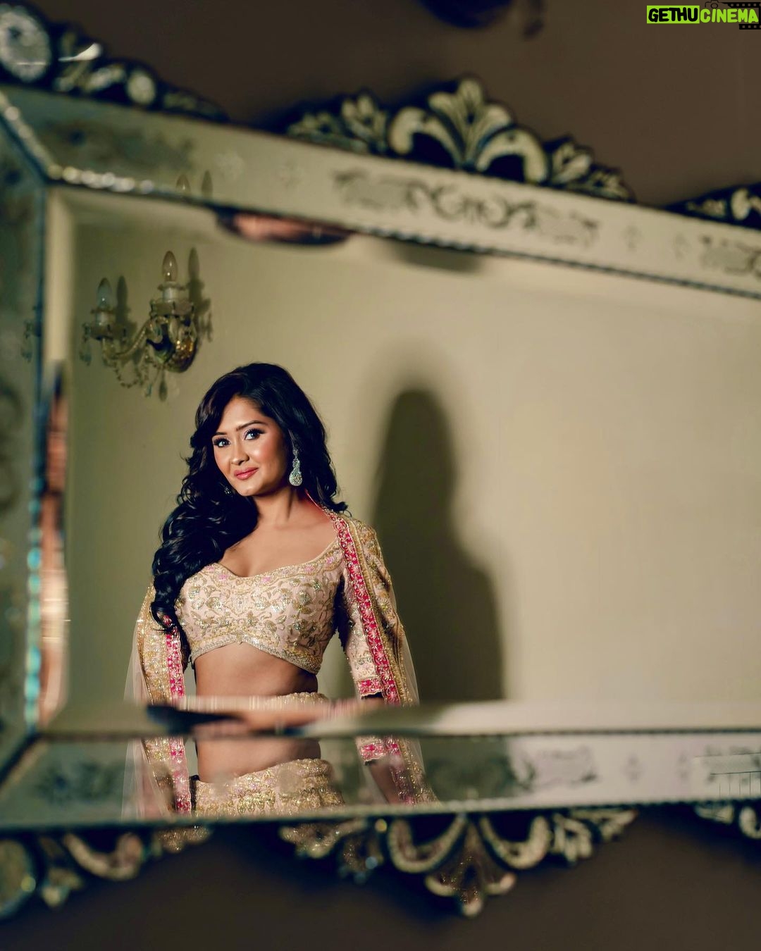 Kanchi Singh Instagram - Thinking about you…. . . Makeup by @makeupbysaniya.z Hair @vinniehairstylist