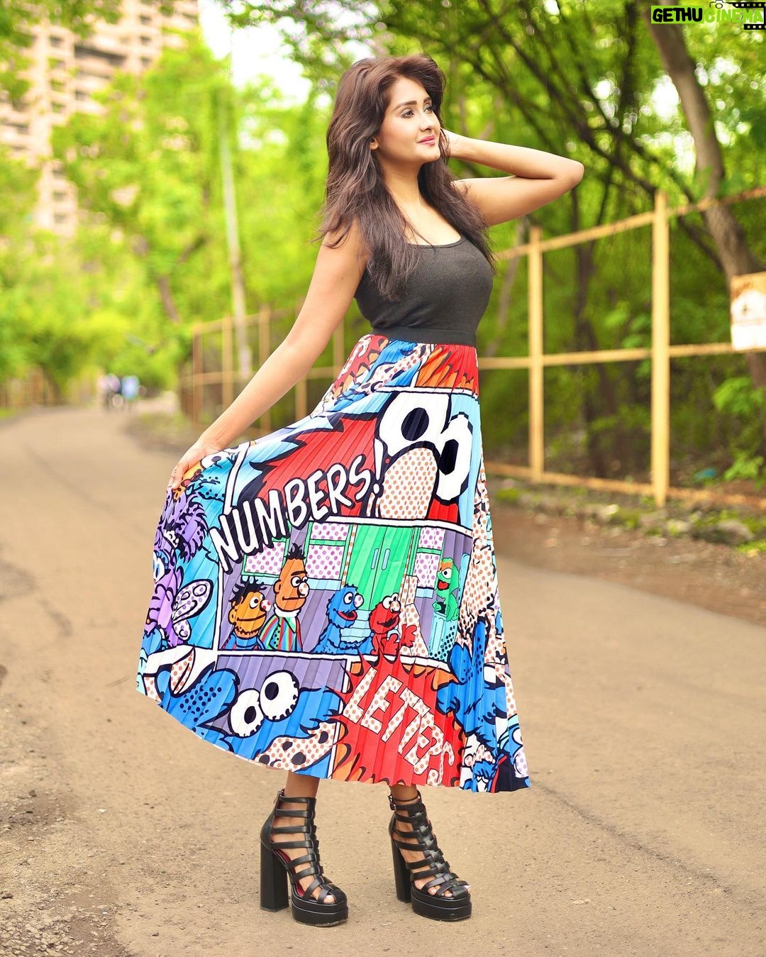 Kanchi Singh Instagram - I’m not perfect but always different 🖤 . . 📸 @shadank_photography