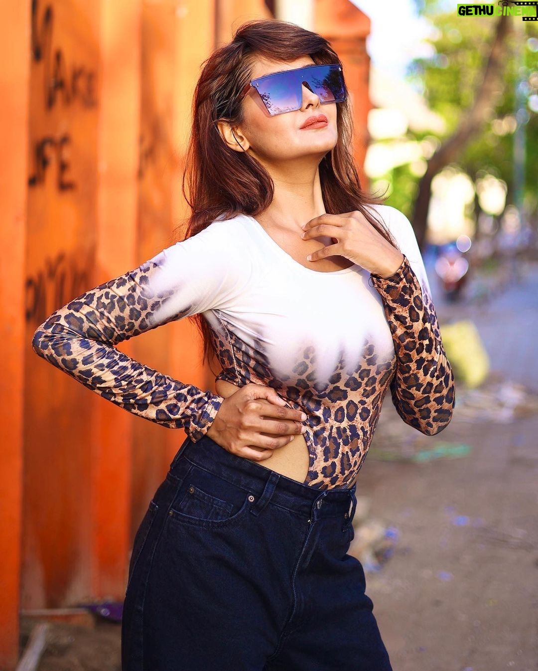 Kanchi Singh Instagram - The heat index is somewhere between OMG and WTF 🔥 . . 📸 @anmol_photography__
