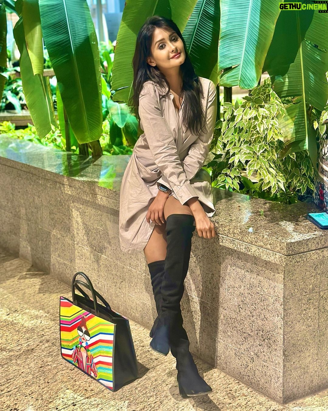 Kanchi Singh Instagram - Let’s go.. Terminal 2 Chatrapati Shivaji Terminal Mumbai
