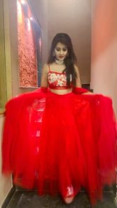 Kanchi Singh Instagram - Adhura pyaarr…❤️ #reelsinstagram #reelsvideo #reelitfeelit #reelkarofeelkaro #reelvideo