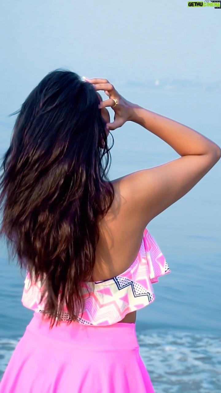 Kanchi Singh - 62.9K Likes - Fire in the Water or Water on Fire? Whatās your say?
.
.
Videographer @vikasgorule
.
.
@yrf @deepikapadukone @iamsrk
#besharamrang #pathaan #bollywood #dance #justlikethat #love #beach #morning