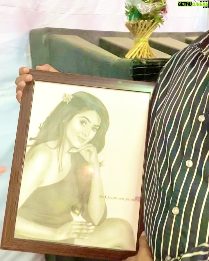 Kanchi Singh - 66K Likes - I am filled with so much unconditional love! All credits to you beautiful souls⦠As an actor, the sole credit is seeing people appreciate your work and pour their love and adulation on you. Iām so grateful for all the support and admiration. I am touched seeing how enthusiastic you guys are, and happy seeing you all there⦠Iām astonished seeing the wonderful sketch, in an awe behind the hardwork that it took to make this. Looking at the love, it makes me count my blessings and adore you all! More Love to you from me till the moonā¦