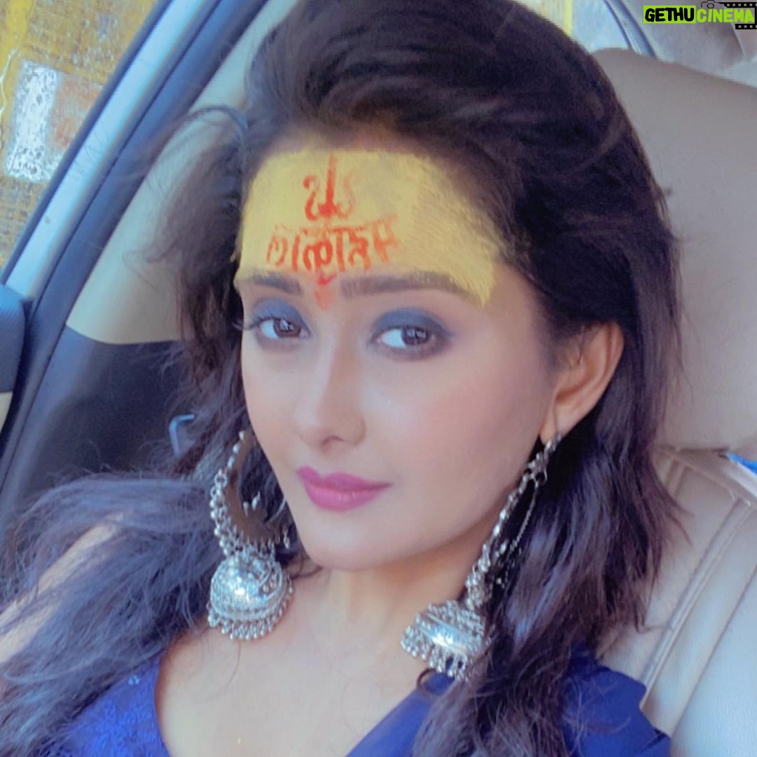 Kanchi Singh Instagram - Har Har Mahadev!! 🙏 . . #blessed #gratitude #instagood #instadaily #fyp #goodvibes #harharmahadev #spiritual #kanchisingh Shree Mahakaleshwar Ujjain