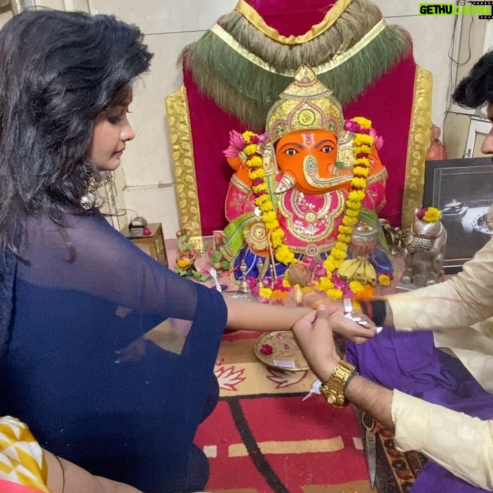 Kanchi Singh Instagram - Har Har Mahadev!! 🙏 . . #blessed #gratitude #instagood #instadaily #fyp #goodvibes #harharmahadev #spiritual #kanchisingh Shree Mahakaleshwar Ujjain