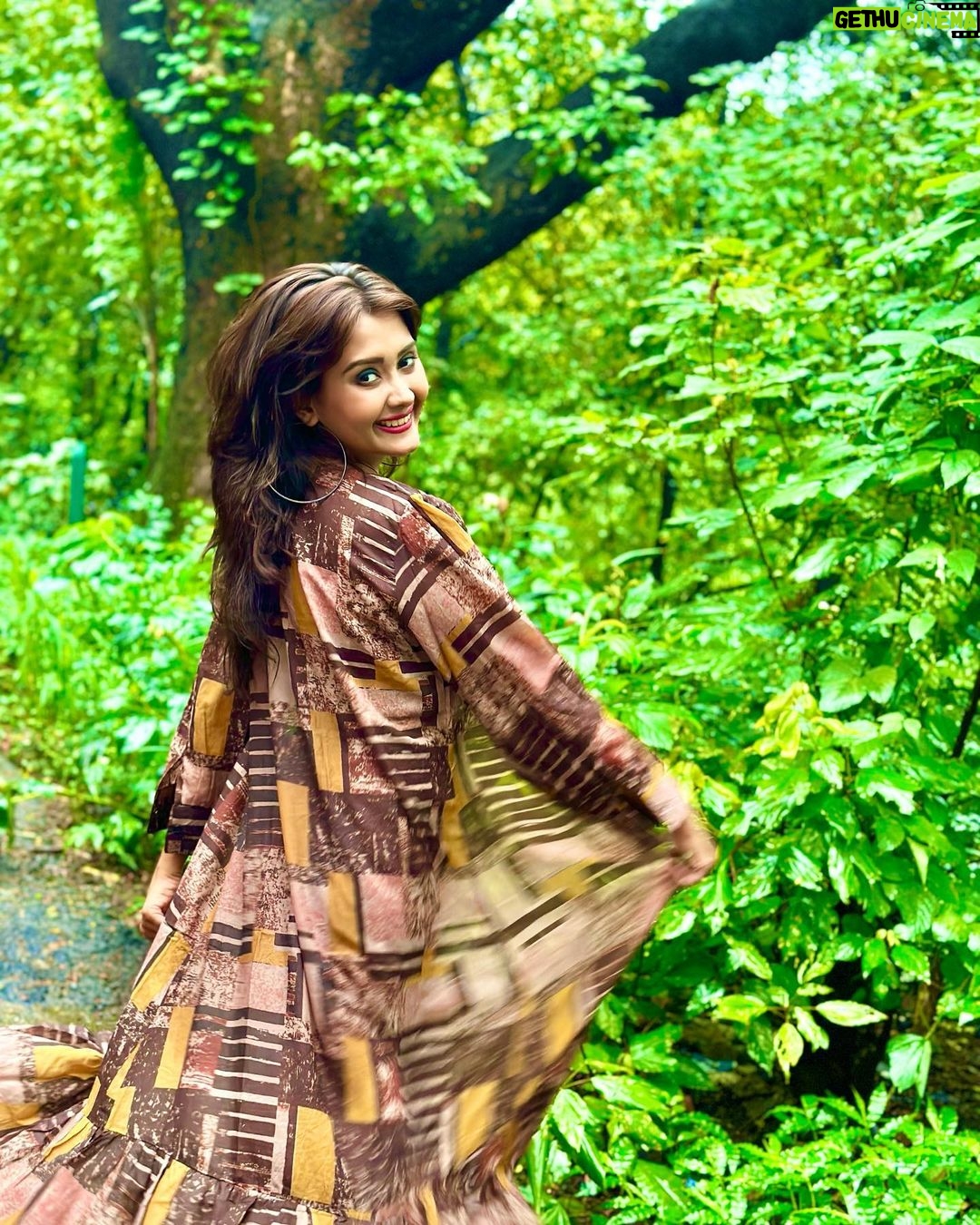 Kanchi Singh Instagram - “Smile. it’s the second-best thing you can do with your lips.” 🤪😉