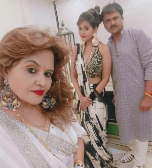 Kanchi Singh Instagram - शुभ दीपावली 🪔💫
#2023
.
.

Styled by- @yashasvisingh19
Wearing- @bawreefashions
Outfit pr- @fd_mikita_fabricate
