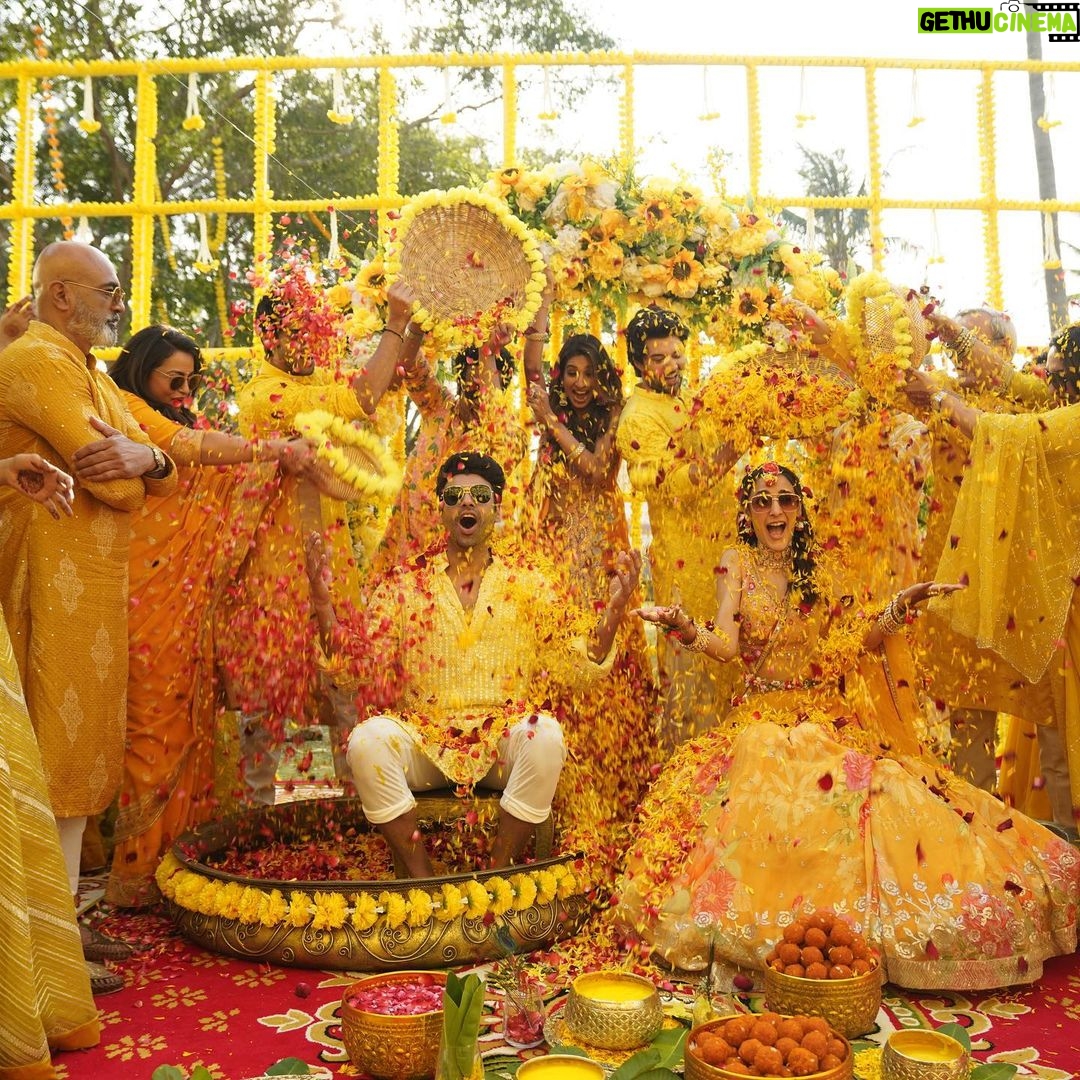 Kanikka Kapur Instagram - Dono aa rahe hai do din mein! . . #donothefilm @donothefilm @rajshrifilms