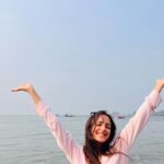 Kanikka Kapur Instagram – All the times I abruptly broke into a happy dance in Goa 🕺