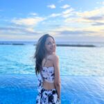 Kanikka Kapur Instagram - My kinda blues 🐳 Maldives