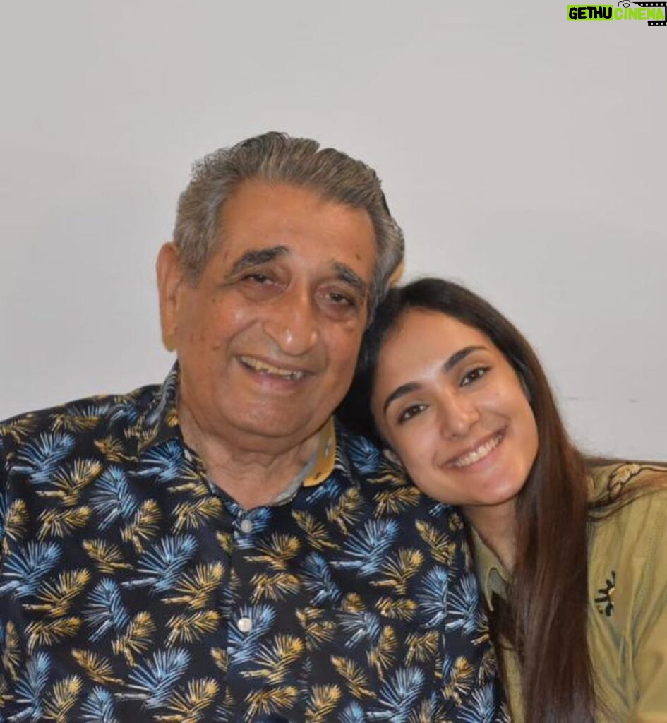 Kanikka Kapur Instagram - Happy birthday to my love. @slkapur I’m forever grateful to you for all that you’ve done and continue to do for everyone around you. I love you more than words can ever say, dadu! ❤️🧿