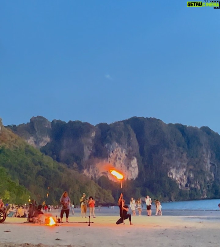 Kanikka Kapur - 87.7K Likes - Krabi in a 🥜🐚