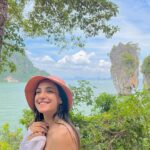 Kanikka Kapur Instagram - May our hearts be as warm as this day! ☀️ James Bond Island