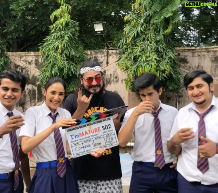 Kanikka Kapur Instagram - I’mMature S2 releasing tomorrow on @primevideoin and we’re so excited! 🥳