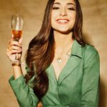 Kanikka Kapur Instagram - Celebrating every win. 💚 Dono trailer launch! Kudos to these amazing people Make up: @deven_85 Hair: @jollysingh17 Stylist: @anamikajain__ Outfit: @aveka.in Photographer : @akshayphotoartist Jewellery: @aquamarine_jewellery #dono