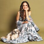 Kanikka Kapur Instagram - Shine your light 🦋| Dono - Delhi Screening Shot by: @justshotyou Make up & hair by: @kohlianj Outfit: @rozinaa_india Jewellery: @aquamarine_jewellery Styled by: @bitofbash Assisted by: @rachel_ralph.fernandes