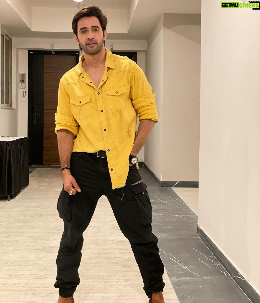 Karan Sharma Instagram - Merry Christmas everyone ❤️🤗🎄 🎅 ! #karansharma #merrychristmas