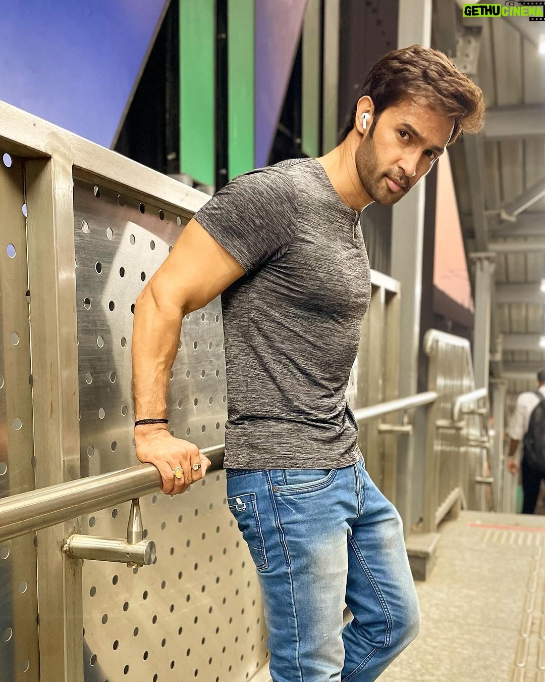 Karan Sharma Instagram - Ishq jaisa kuch ❤️#karansharma #ishqjaisakuchsong