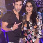 Karan Sharma Instagram - On your demand few more pics with people I love from the IWM Buzz party ❤️ #friends #fun #party #iwmbuzz #karansharma