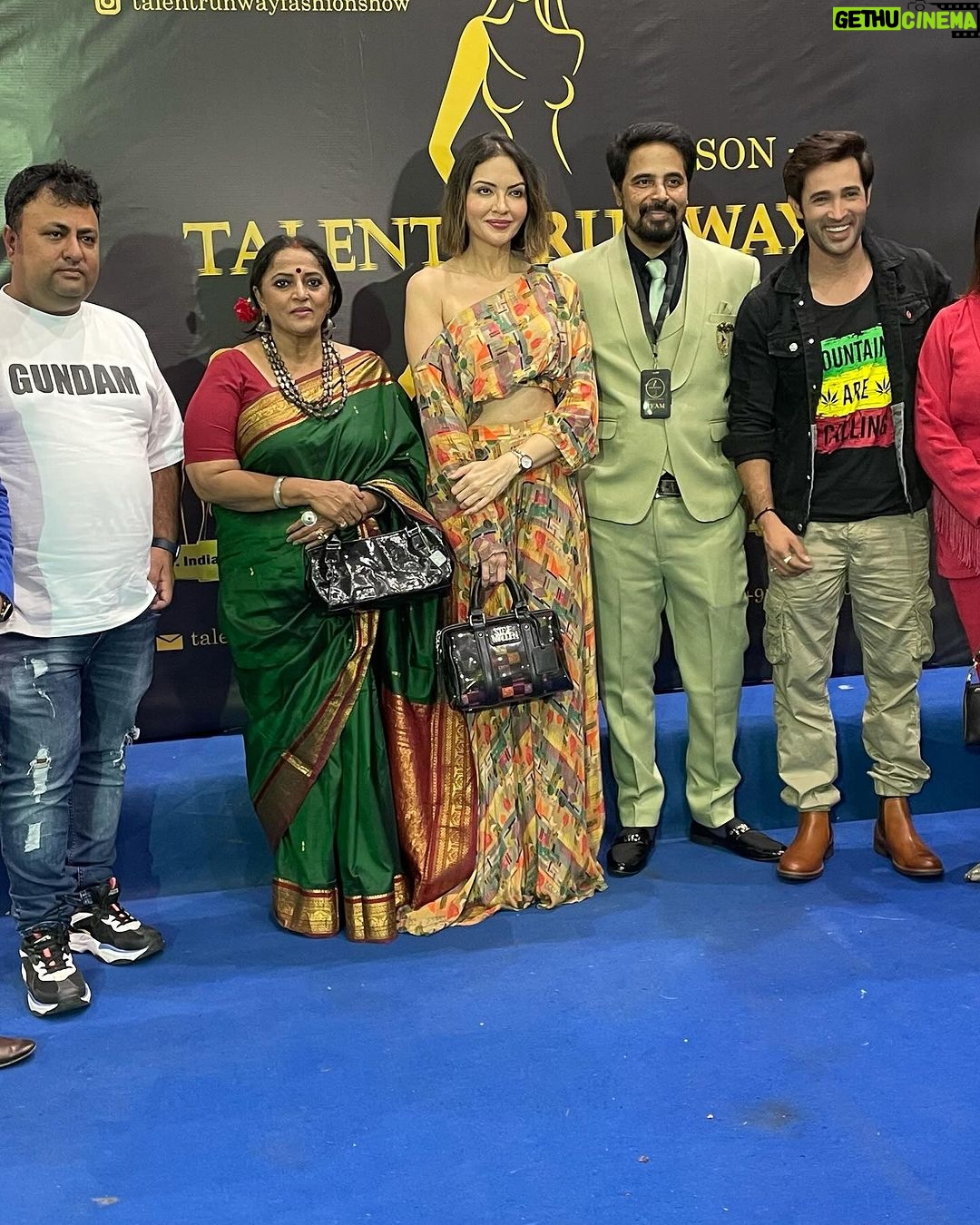 Karan Sharma Instagram - A night to remember - Best wishes to @talentrunwayfashionshow @abhi1_15 .. glad we met again 😃❤️@vividhakirti .. c ya soon !