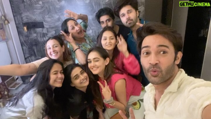 Karan Sharma Instagram - Last pyjamas party of 2023 ❤️😜😂 @jayatibhatia @tanyasharma27 @vibha_bhagat @kreetika10 @radhikamuthukumar_official @avinashmukherjee_ @itsshubhanshisingh @sanctimonious_fanatic