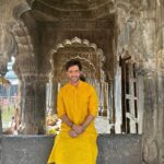 Karan Sharma Instagram - Mahadev ka bulawa aya our hum pahuch gaye .. 🙏😊 what a spontaneous decision it was .. Thanks Kajaal for asking @chawlakajal - May Mahadev Bless you ! N with my bro Avi @avinashmukherjee_ Darshan of Trimbakeshwar Temple n the journey till there became so good . .. I feel Bole baba wanted us to visit him together that’s the power of Baba ! Har Har Mahadev! 🙏🙏❤️❤️