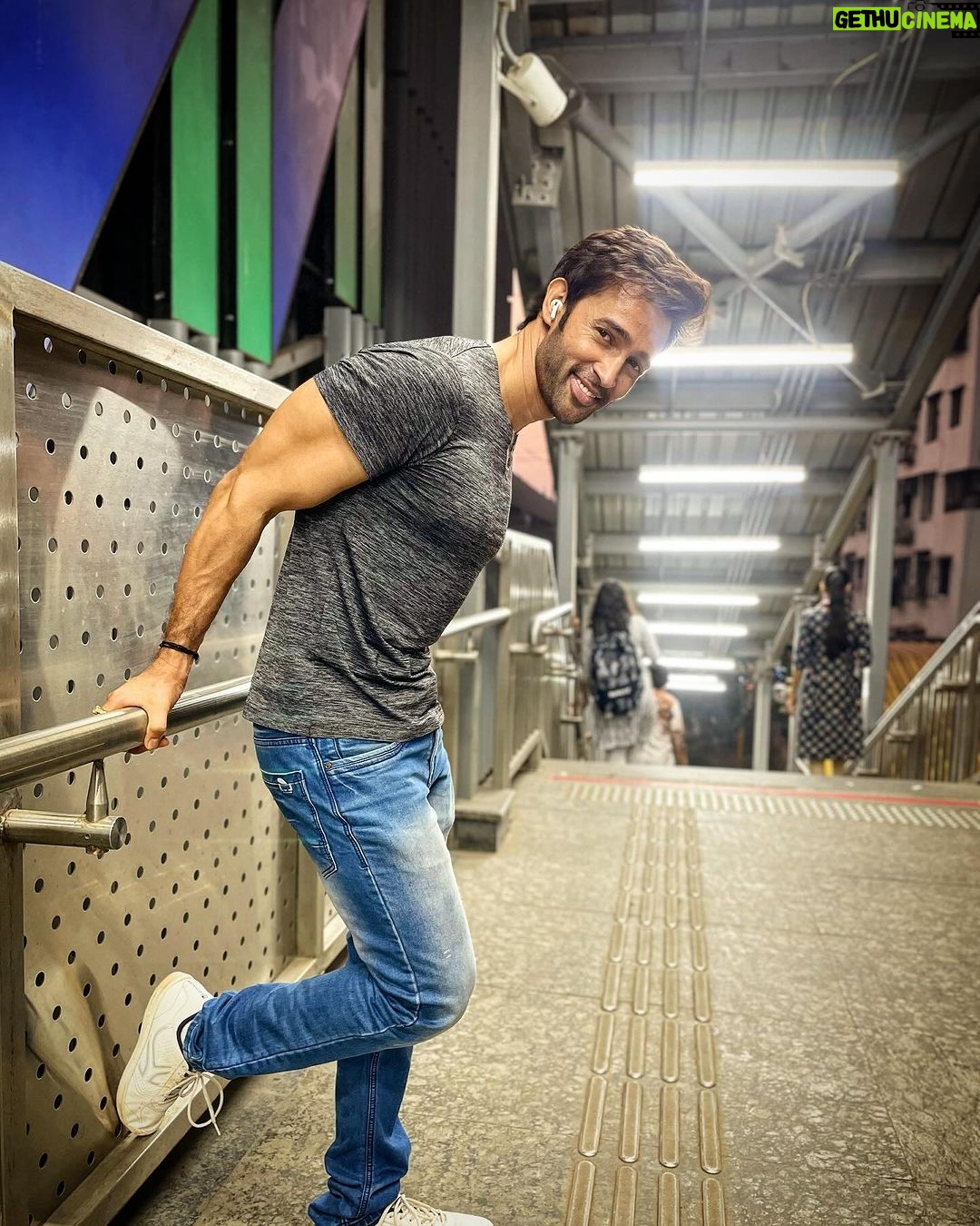 Karan Sharma Instagram - Ishq jaisa kuch ❤️#karansharma #ishqjaisakuchsong