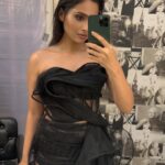 Karishma Sawant Instagram – 🖤
